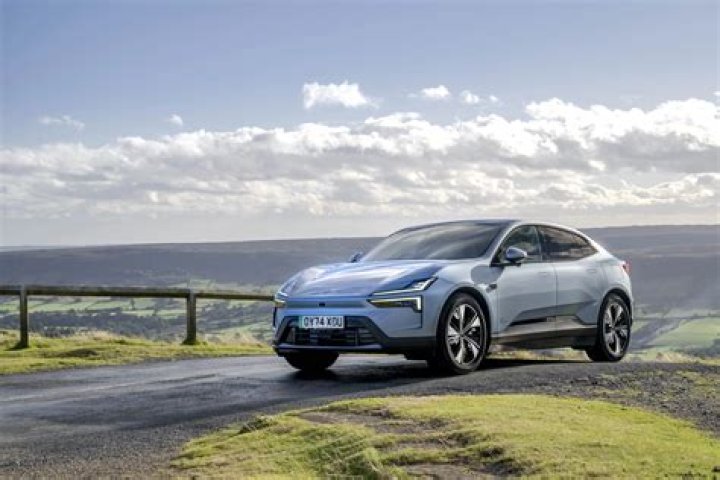 Is it more expensive to insure an electric car?