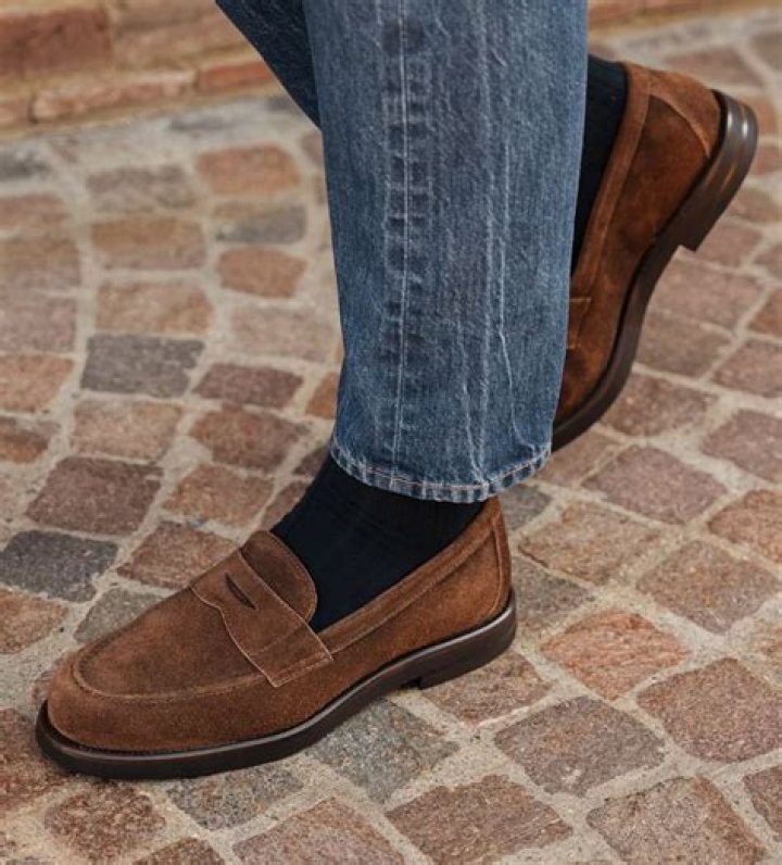 Is it OK to wear penny loafers with a suit?