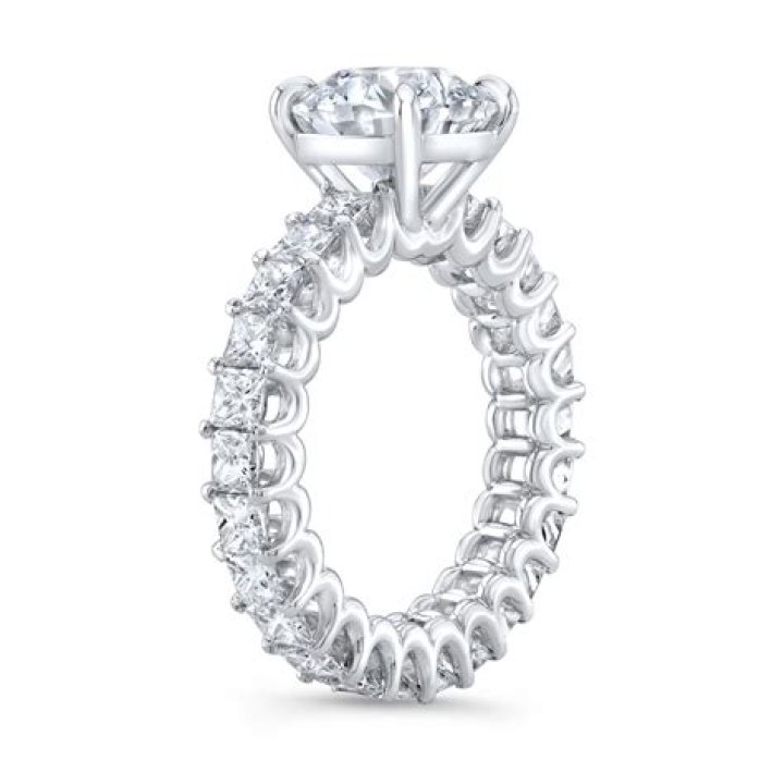 Is Lazare Diamond good?