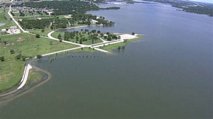 Is Lewisville Lake free?