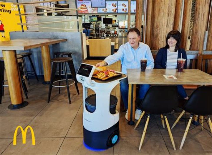 Is McDonald's replacing employees with machines?