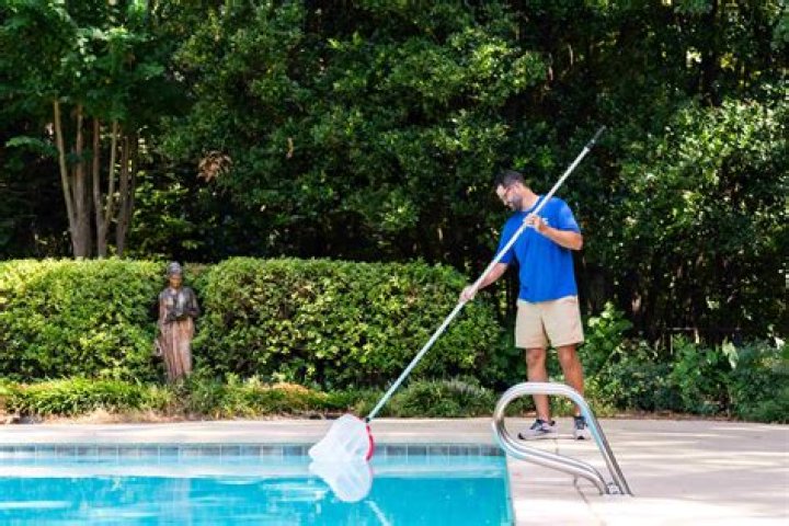 Is pool cleaning business profitable?