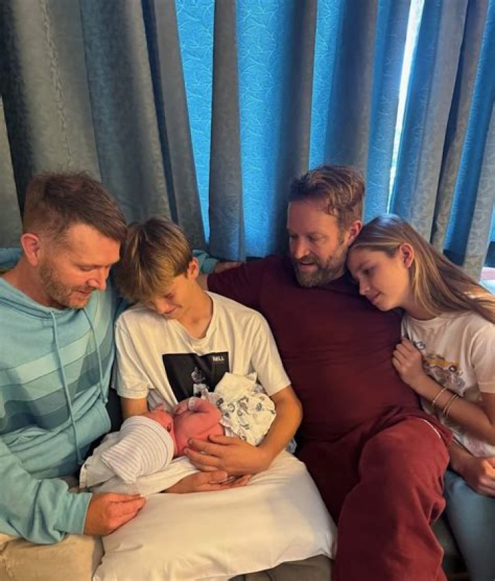 Is Shane McAnally Mac Mcanally son?