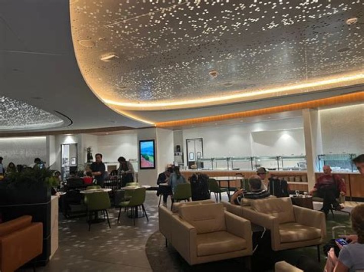 Is there a Priority Pass Lounge in Cancun?