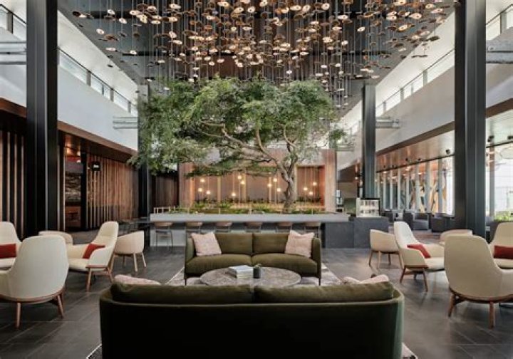 Is there an Amex lounge at Denver Airport?