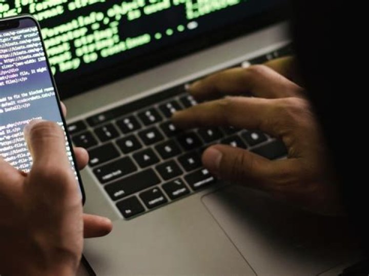 ¿Qué número marcar para saber si mi celular está intervenido?