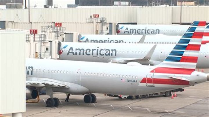 What airlines fly out of Columbus Ohio?