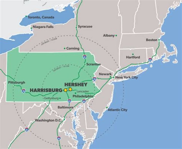 What airports are close to Harrisburg PA?