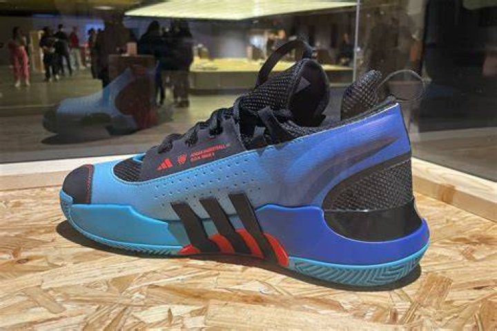 What basketball players have Adidas shoes?