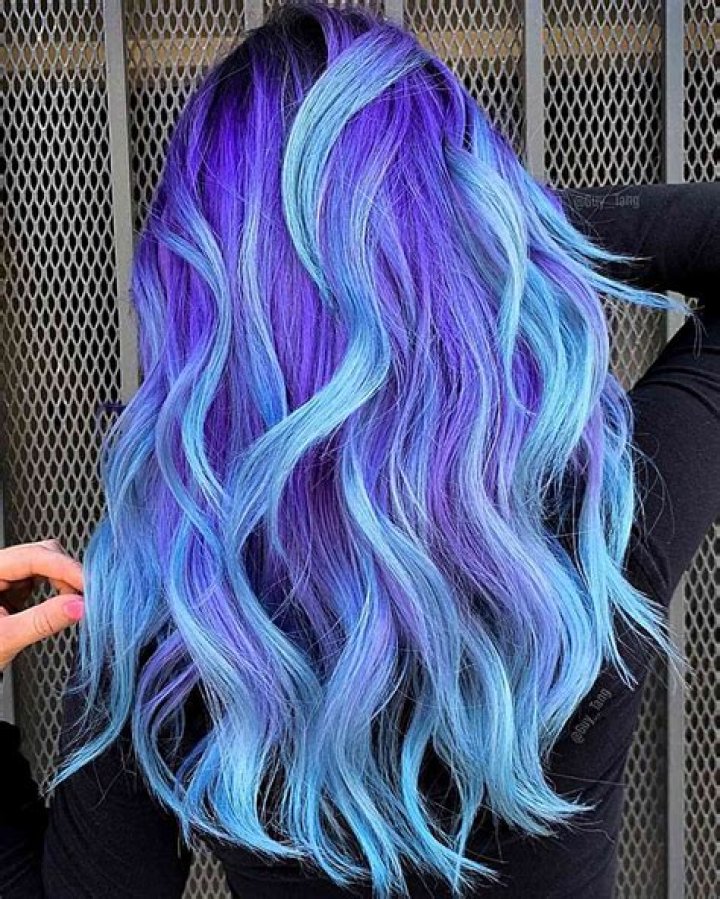 What colors can dye over blue hair?
