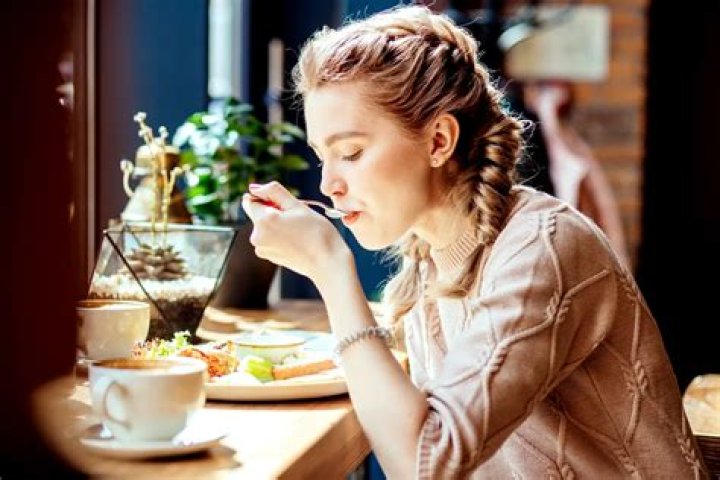 What do Scandinavians eat for lunch?