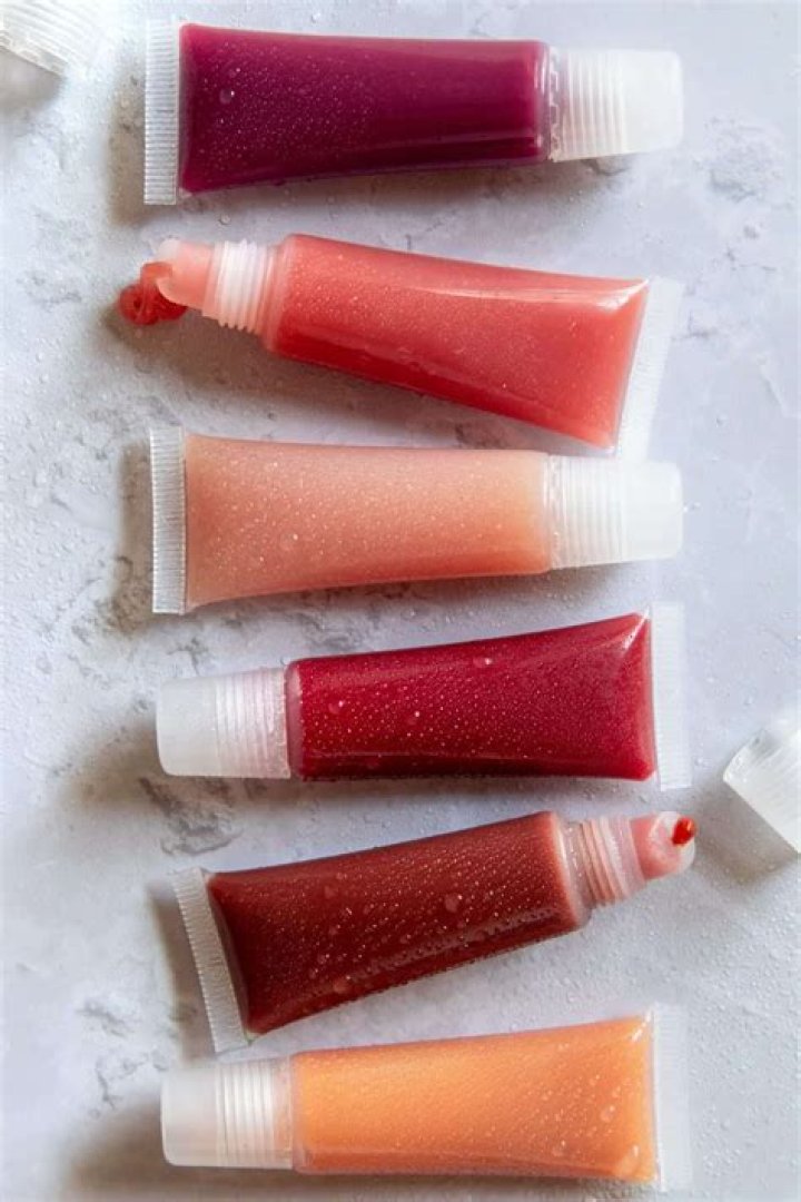 What do you need to make lip gloss?