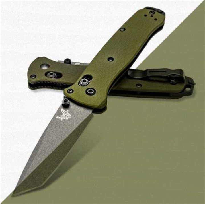 What does tactical knife mean?