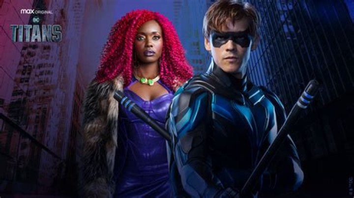 What episode does Nightwing appear in Titans?