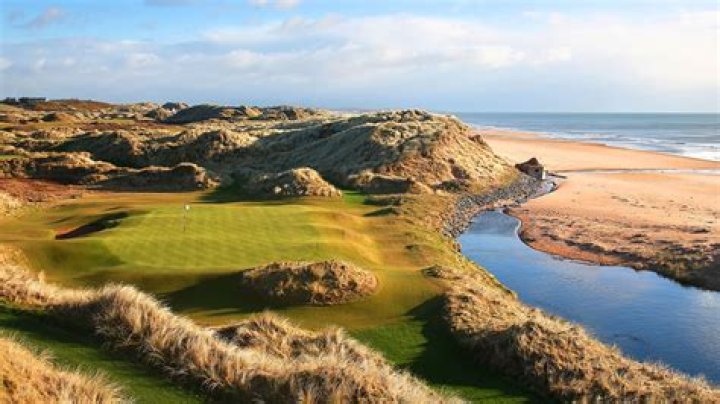 What golf courses does ClubCorp own?