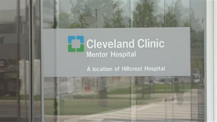 What insurance does Cleveland Clinic employees have?