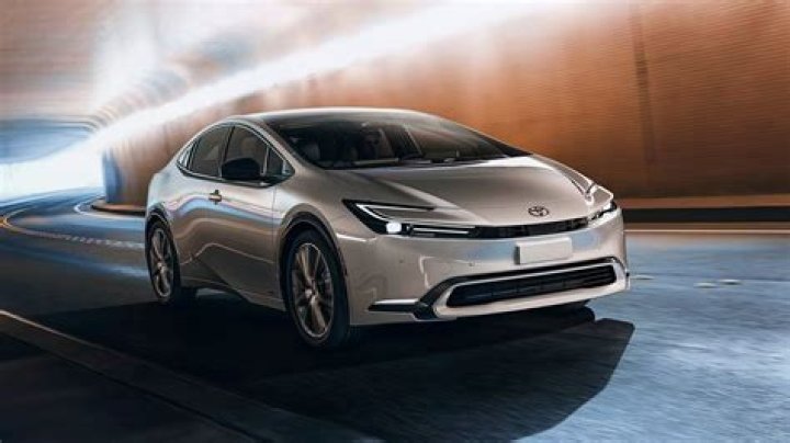 What is a 2005 Prius worth?