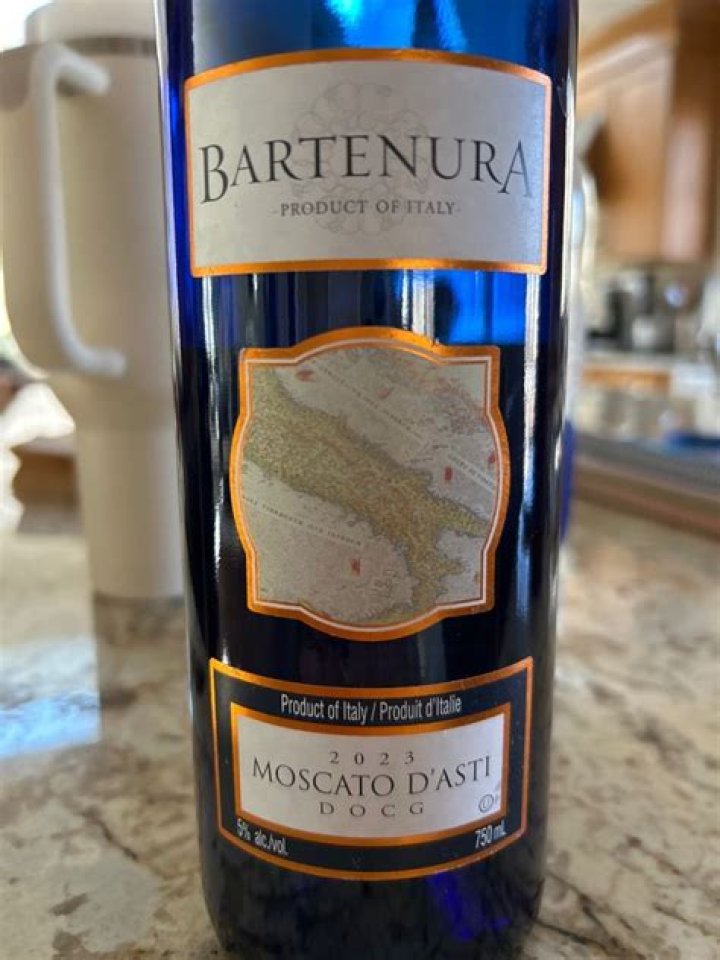 What is Bartenura Moscato?