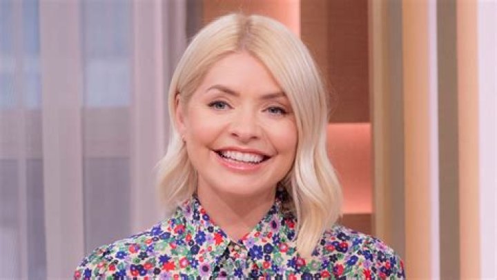 What is Holly Willoughby wearing this morning?