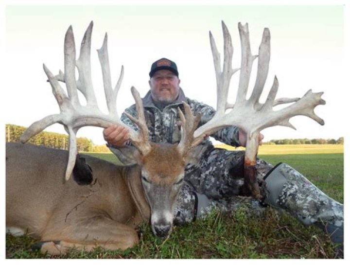 What is the biggest deer ever shot in Kansas?