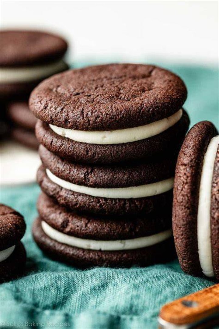 What is the filling in Oreos made of?