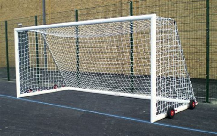 What noun is goalpost?