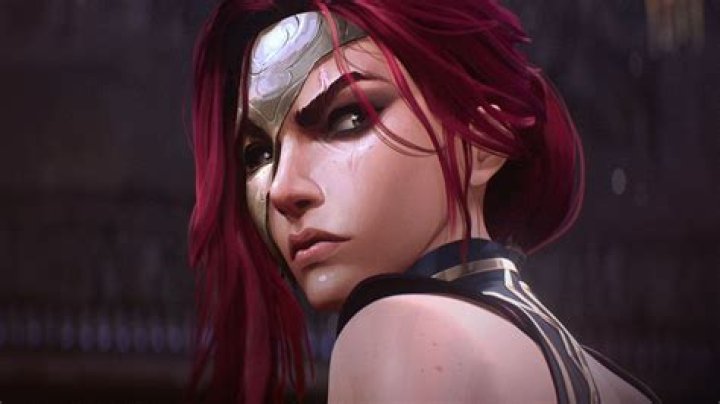 What percent of League of Legends players are female?