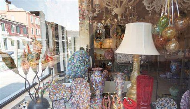 Where can I buy Murano glass in Venice?