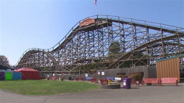 Where can I get discount tickets for the Puyallup Fair?