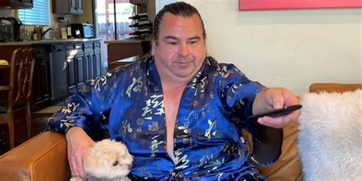 Where did Ed and Rose go on vacation?
