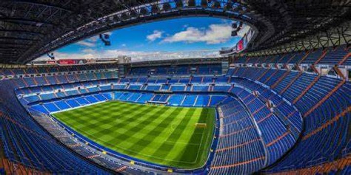 Where is the biggest soccer stadium?