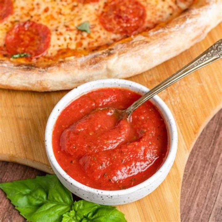 Which tomato is best for pizza sauce?