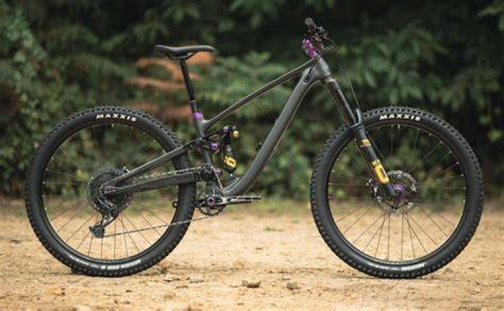 Which type of suspension is best for bike?