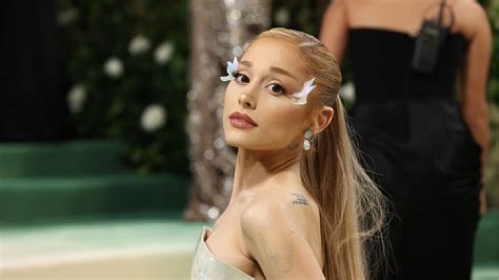 Who's opening for Ariana Grande 2019?