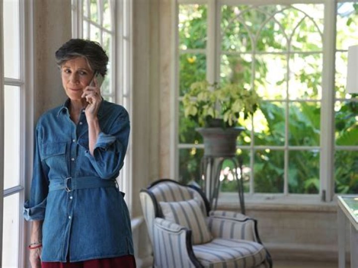 Who is Harriet Walter married to?
