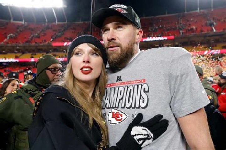 Who is on Taylor Swift's team?