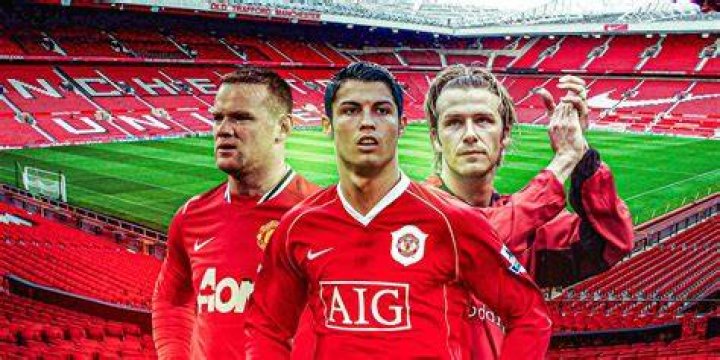 Who is the penalty taker for Manchester United?