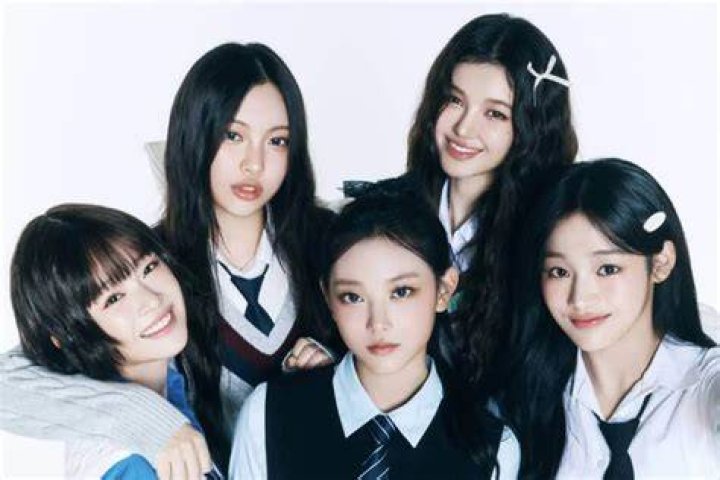 Why did pristin disbanded?