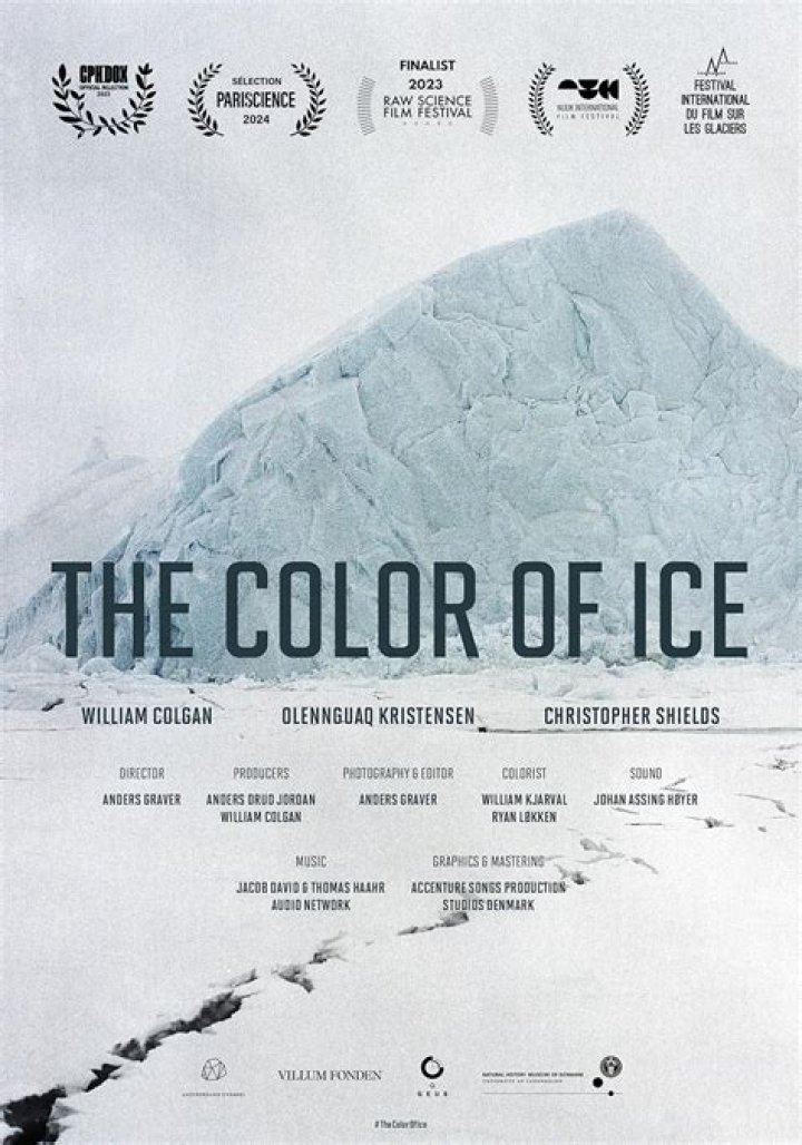 Why the color of ice is white?
